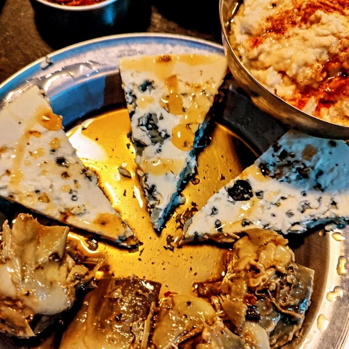 Fainá gratinada y tapeos del Club S.A.B.E.R.